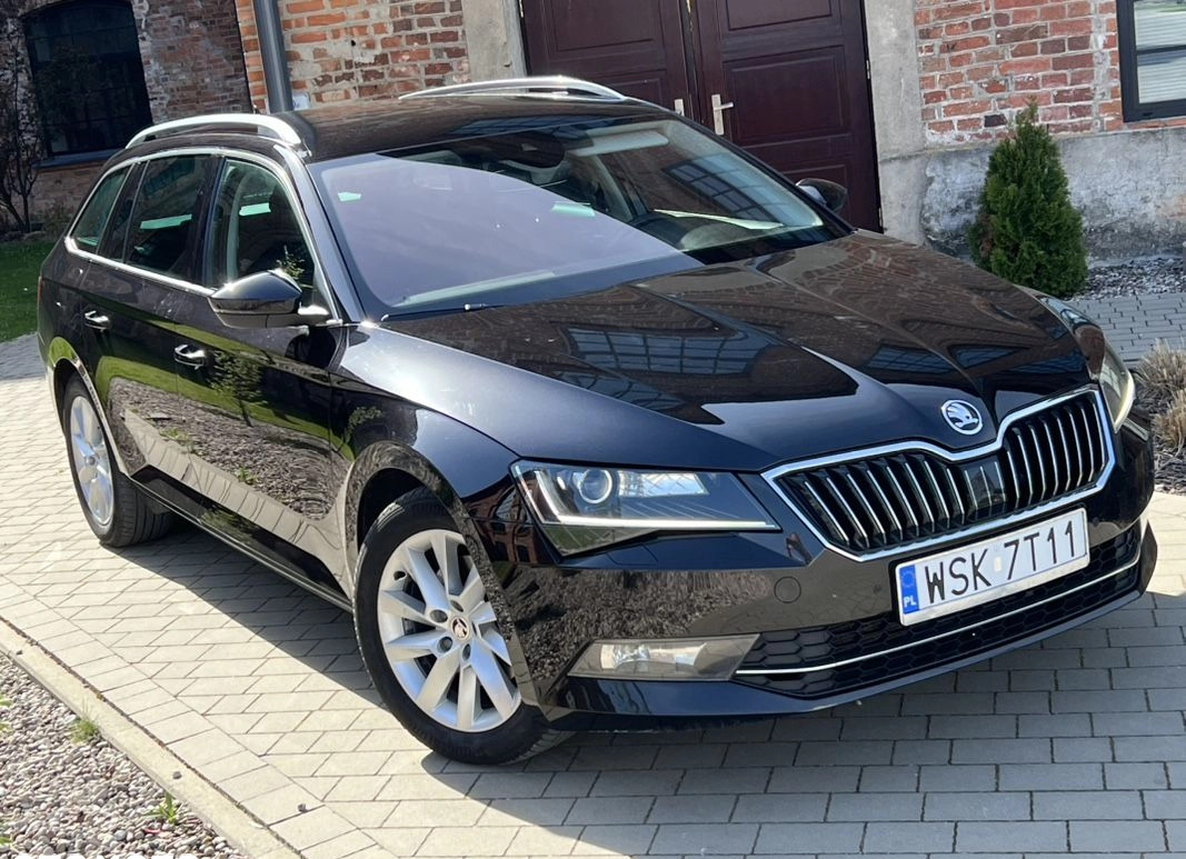 Skoda Superb cena 74500 przebieg: 189000, rok produkcji 2019 z Kowary małe 352